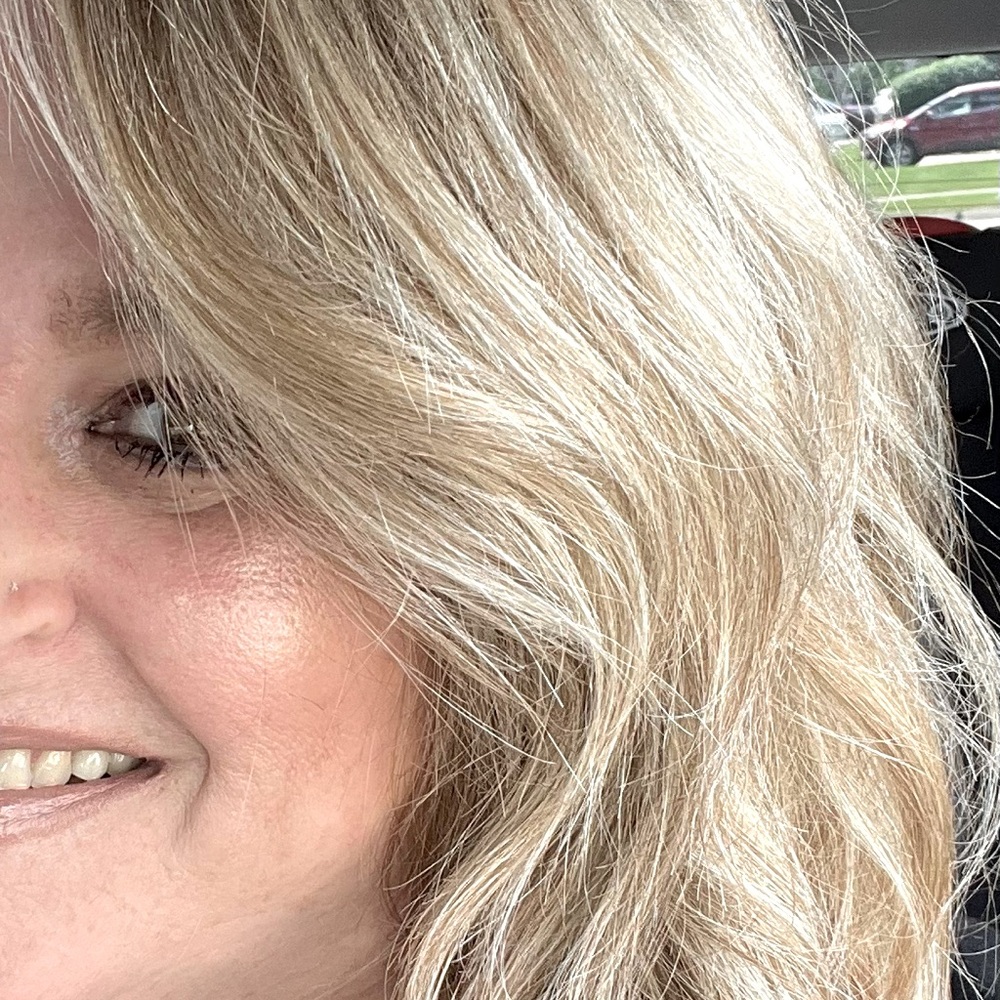 Meet your Posher, Leslie